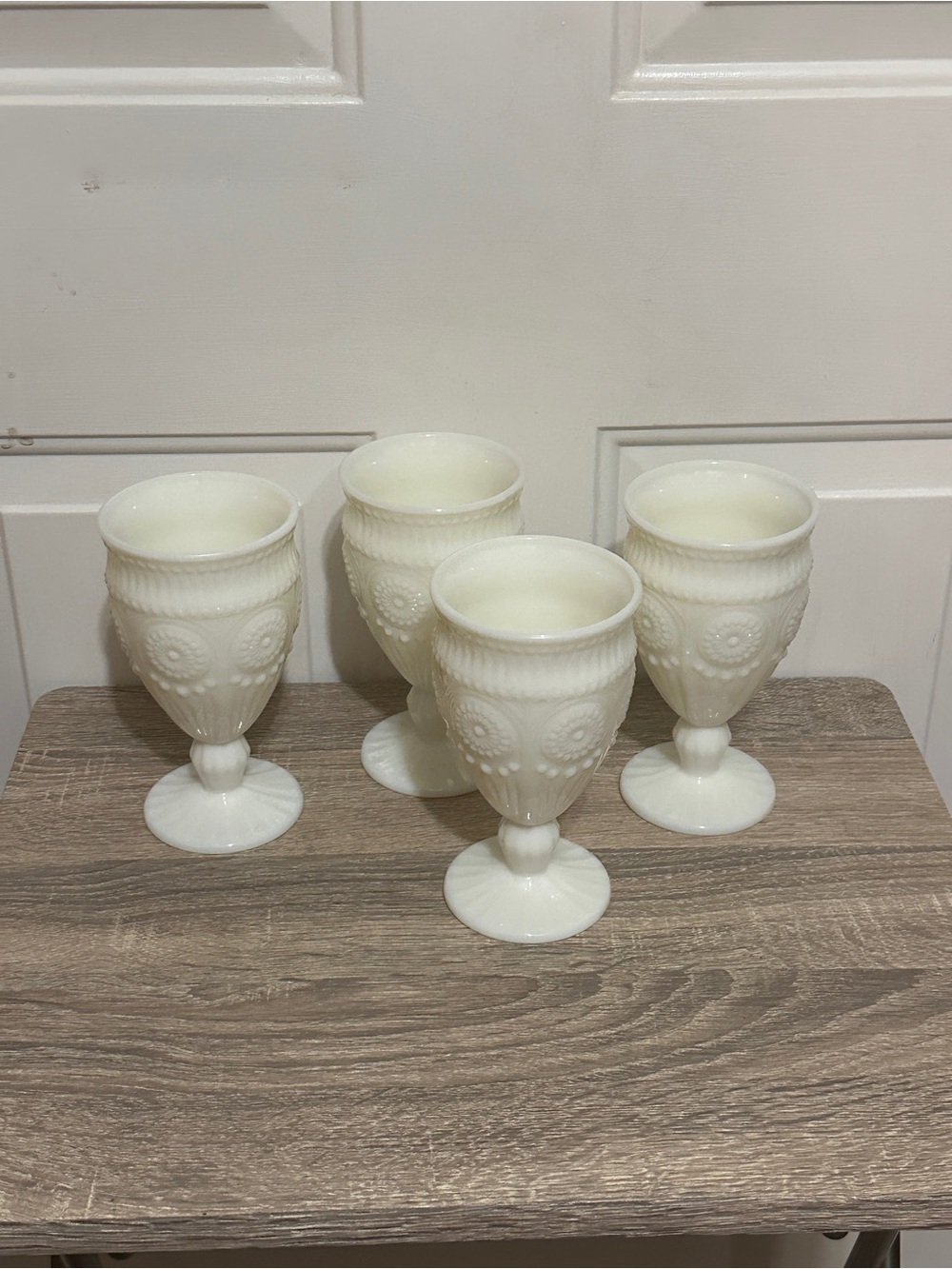 Set of 4 Vtg Pioneer Woman Adeline Snow Milk White Goblet Glasses